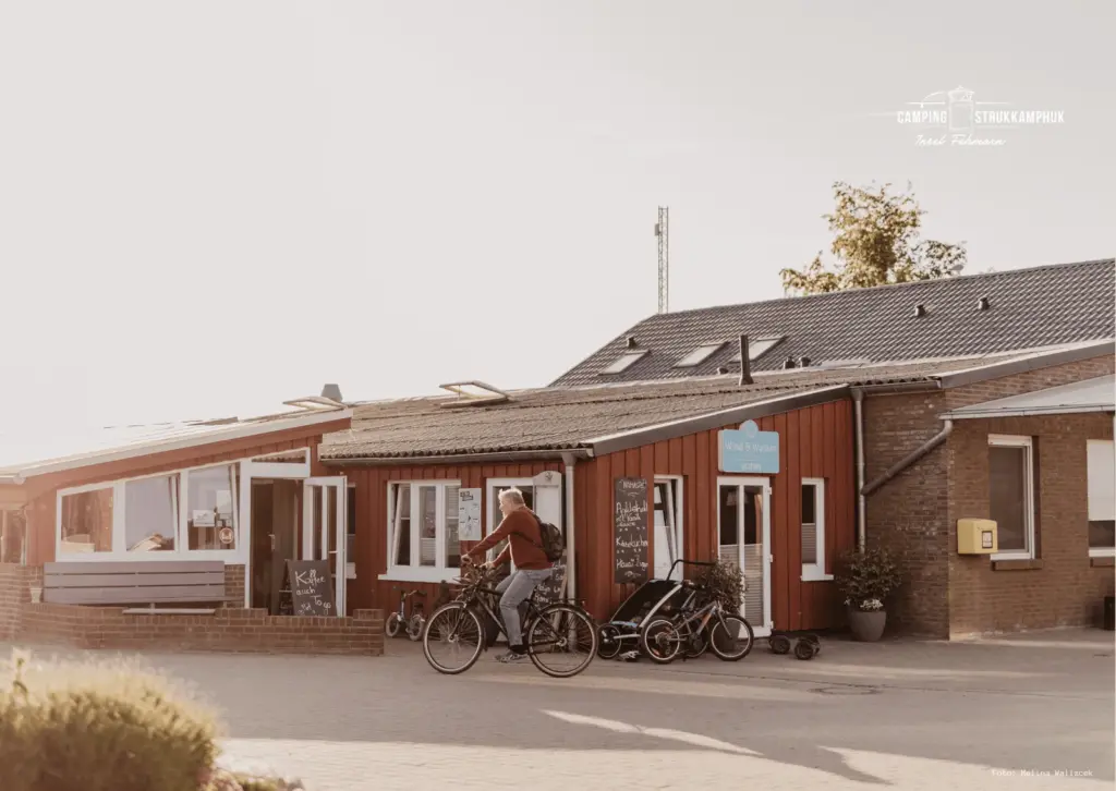 Camping Strukkamphuk_Anmeldung_Restaurant Wind und Wasser_Foto Melina Walizcek_komprimiert