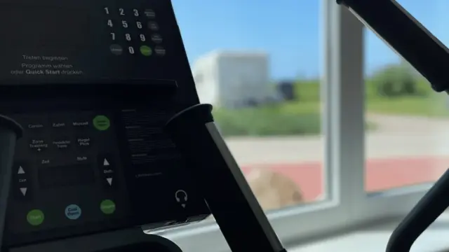 Camping Strukkamphuk_Strandbar Strukkamp_Fitnessstudio_komprimiert