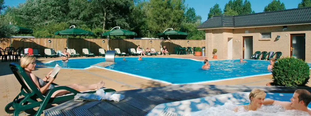 Wulferner_Hals_Schwimmbad