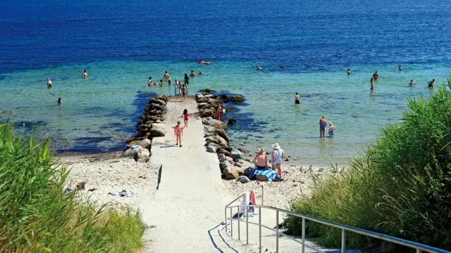 klausdorfer-strand-treppe-zum-strand