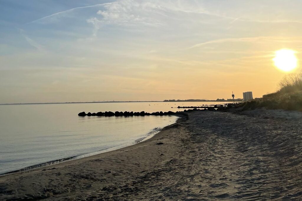 sonnenuntergang-am-strand